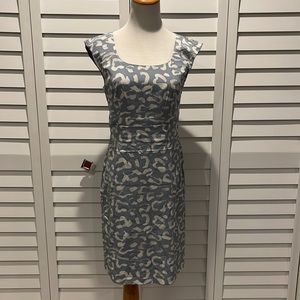 Ann Taylor Silk & lined fitted Dress, perfect for office, event or cocktail.